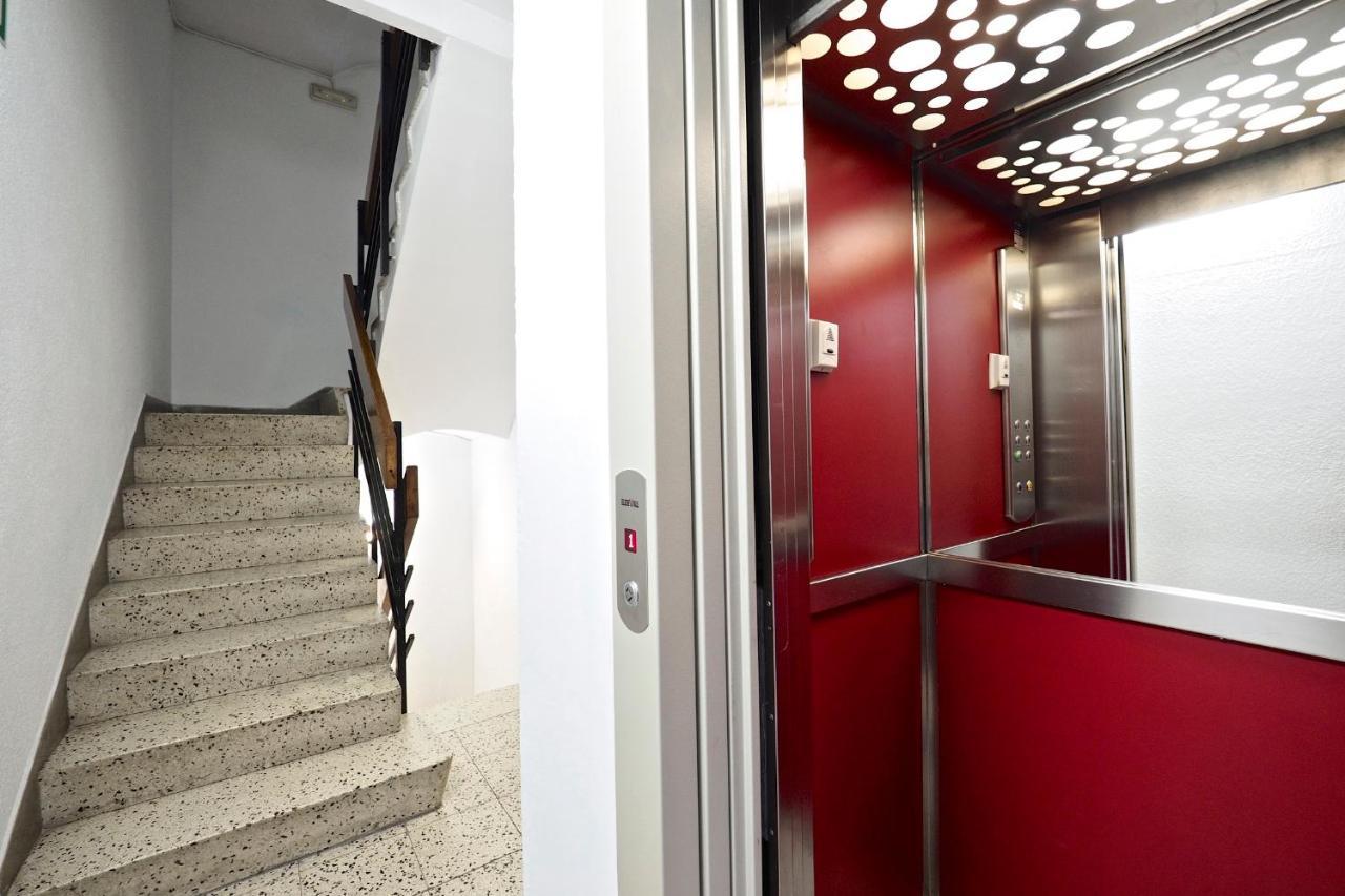 Hostal Ballestero Barcelona Exterior foto